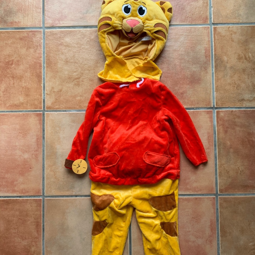 Daniel Tiger Costume (2T)